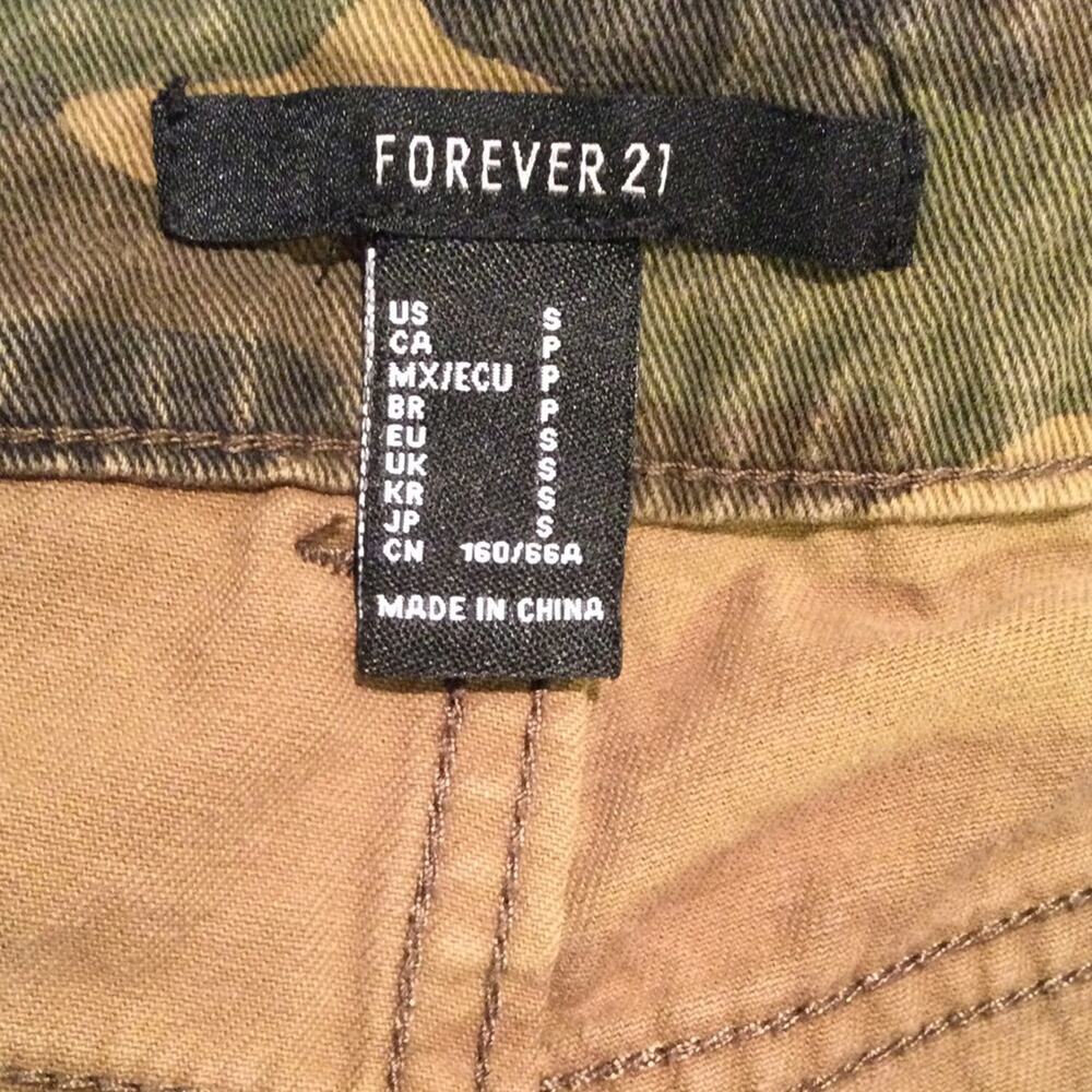 Forever 21 Camo cargo jogger pants S - Picture 5 of 5